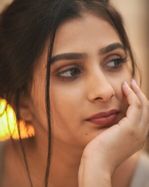 Vaishu Sundar Instagram - @vaishusundarofficial 
@kalaiartistry
@dhanush__photography 
 
.
.
.
.
.
.
.
.
.
.
.
.
#dhanushphotography #indoor #channaiphotography #photoshoot #photooftheday #vaishusundar #western #potrait #newlook #canonindia #new 
#photography #trending