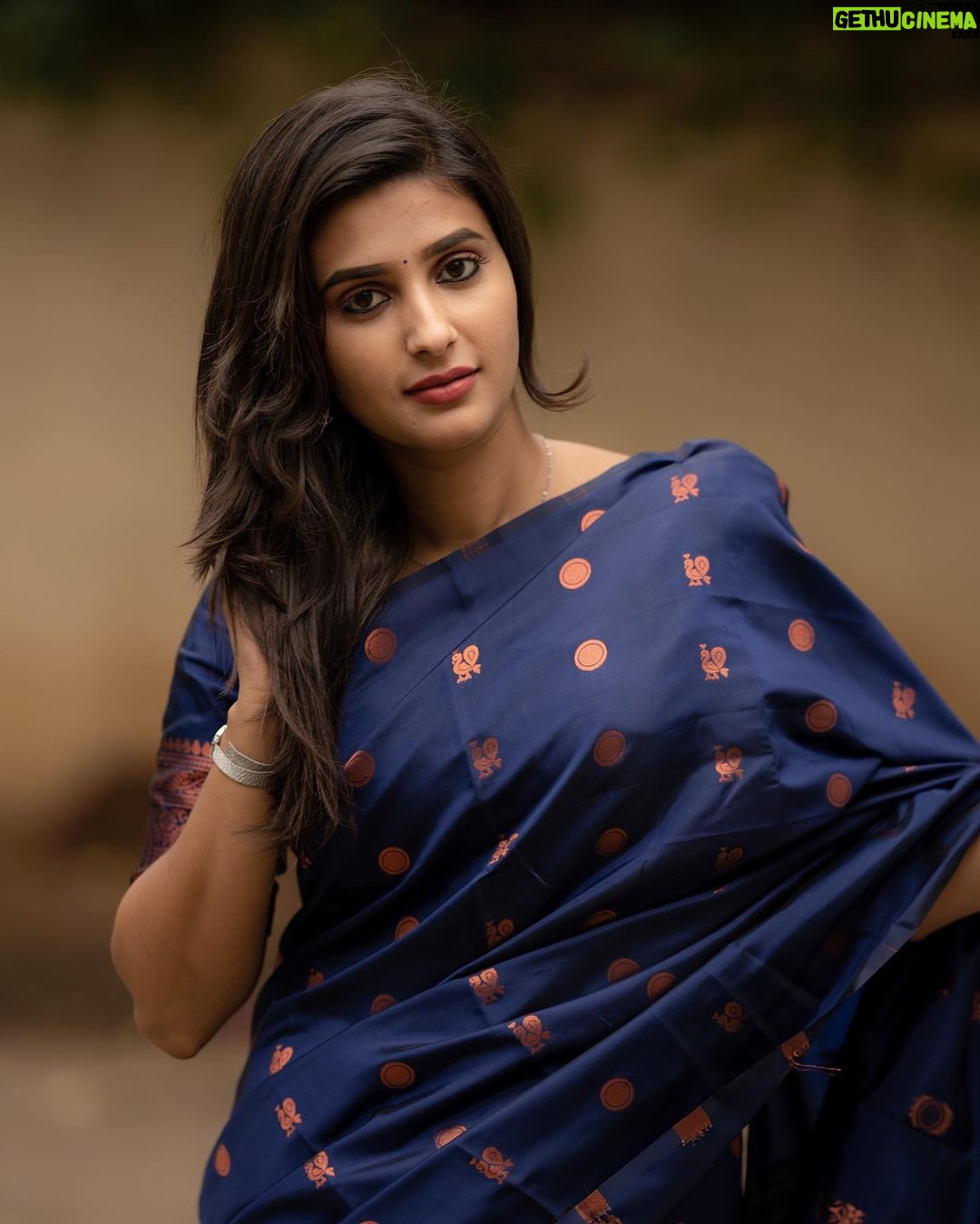 Vaishu Sundar Instagram - Costumes - @ivalinmabia Photographer - @camerasenthil Makeup - @rajalakshmi_bridalmakeup Hair - @makeovers_by_ranjitha Shoot Organized by @rrajeshananda