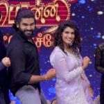 Vaishu Sundar Instagram – Hope you all enjoyed Ponni veettu Kacheri 🫶❤️☺️
@actorsabari @vaishusundarofficial @karthik_sasidharan_official @jananeprabhu_official @shiyara_sharmi @tharsika_tharshi 

My costume designed by @vika.label 

Photo : @ashok_chintala