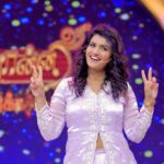 Vaishu Sundar Instagram – Hope you all enjoyed Ponni veettu Kacheri 🫶❤️☺️
@actorsabari @vaishusundarofficial @karthik_sasidharan_official @jananeprabhu_official @shiyara_sharmi @tharsika_tharshi 

My costume designed by @vika.label 

Photo : @ashok_chintala