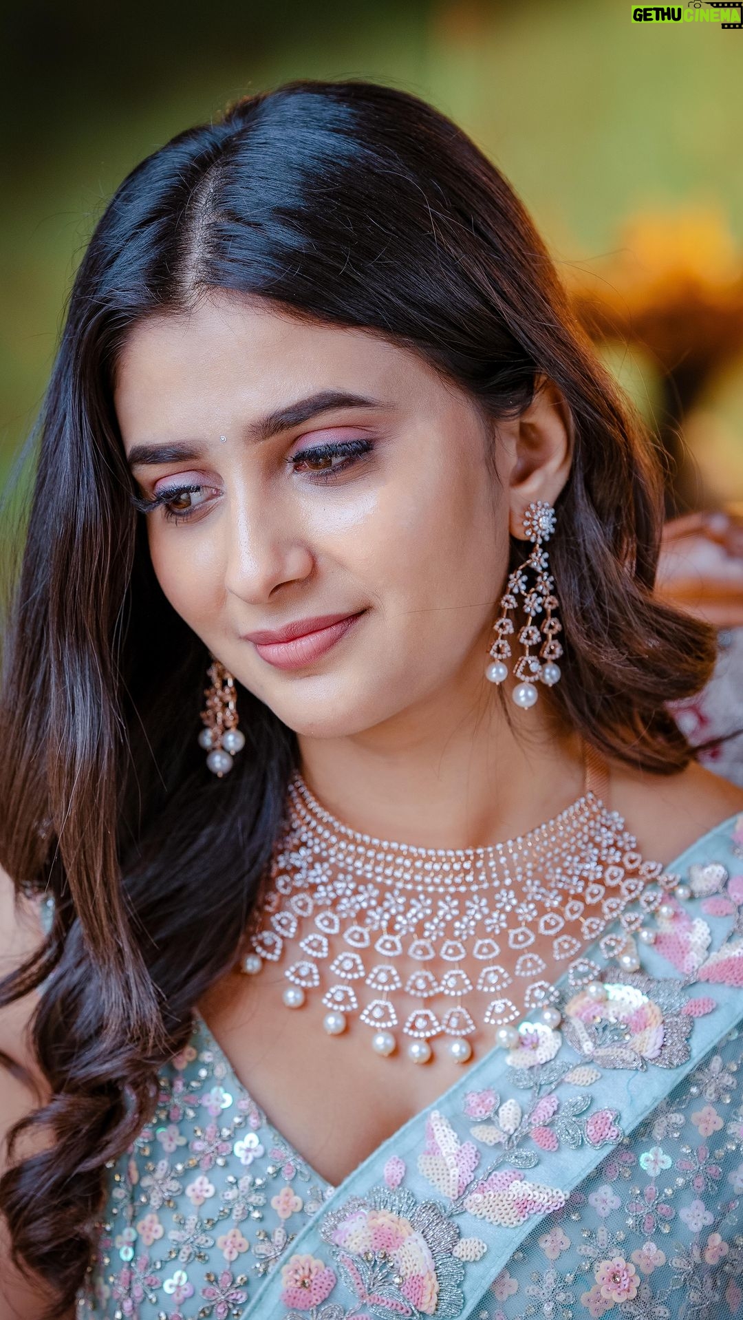 Vaishu Sundar Instagram - Diamonds are your partners forever. Embrace this radiant glory only at Malabar Gold and Diamonds. Mine Diamond festival offer at @malabargoldanddiamonds valid till 14th January 2024 Where you can get upto 25%*off on diamond value. 100% exchange* on old mine diamond jewellery. *T&C apply