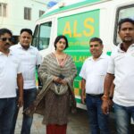 Varsha Priyadarshini Instagram - As there was urgent need of blood for the injured passengers in the Howrah to Chennai Coromandel Express train accident, team Sammanita organised a blood donation camp at Cuttack SCB Medical College and Hospital (BalasoreTrainAccident) Along with this, we lighted Diya at temple for eternal peace of departed souls who lost their lives in the mishap & offered prayers for speedy recovery of injured passengers. In such a tough time, let us all come forward to donate blood & help together for the injured.