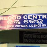 Varsha Priyadarshini Instagram - As there was urgent need of blood for the injured passengers in the Howrah to Chennai Coromandel Express train accident, team Sammanita organised a blood donation camp at Cuttack SCB Medical College and Hospital (BalasoreTrainAccident) Along with this, we lighted Diya at temple for eternal peace of departed souls who lost their lives in the mishap & offered prayers for speedy recovery of injured passengers. In such a tough time, let us all come forward to donate blood & help together for the injured.