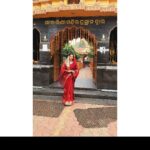 Varsha Priyadarshini Instagram - Had the privilege of darshan of Maa Tarini in Ghatgaon. By the grace of Goddess Tarini, everyone's life becomes happy and all evil forces are destroyed from this world. May all be inspired to build a healthy society with positive attitude by the blessings of Maa 🙏