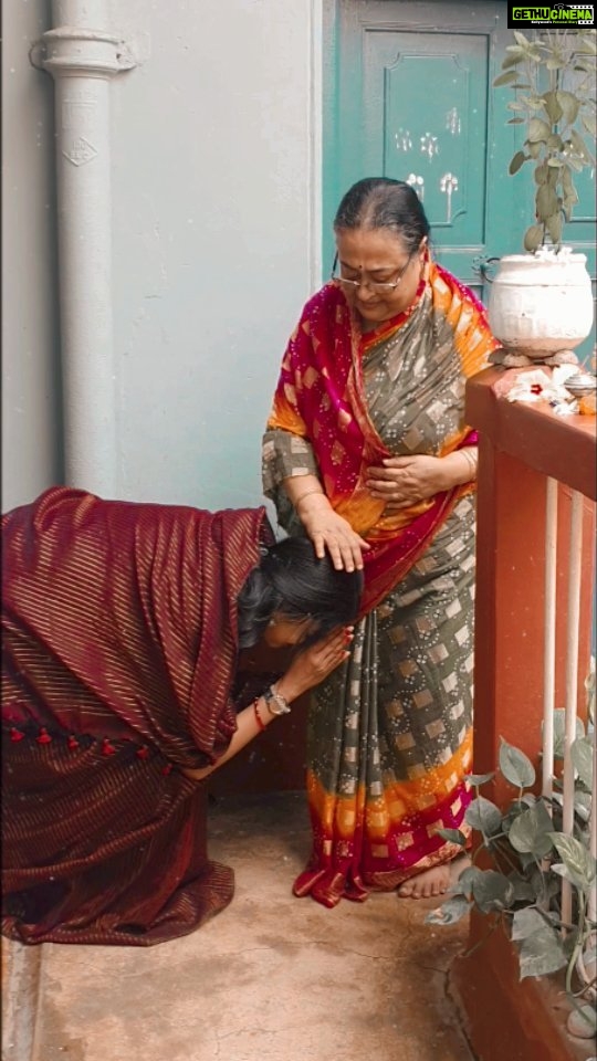 Varsha Priyadarshini Instagram - Patience, Silence and truth are most powerful. May Maa shower her blessings upon us all🙏🏻