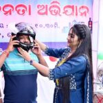Varsha Priyadarshini Instagram - A road safety awareness program was organised in Dhenkanal by DK Films under the guidance of Film Producer Deepak Mishra. In this program awareness regarding following traffic rules, speed control while driving, wearing helmets while riding two-wheelers were given to people. With this free helmets were also distributed. I would like to thank to all the dignitaries who attended the event and gave their valuable feedback. And congratulations to Deepak Mishra for organizing the event in a very systematic way.