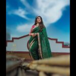 Veena Jagtap Instagram - 💕सबर करो,,,, तुम किस्सा नही , कहानी हो💕 Makeup & Hair by : @makeupartistpriyankasardesai 💖 Outfit by : @shreya_boutique_chinchwad Jewellery by : @adityaartjewellery 🌸 Kohinoor Hall Dadar East