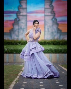 Veena Jagtap Instagram - Nothing Is More Beautiful Than CONFIDENCE,,,

Coz CONFIDENCE Has No Competetion 💖