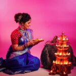 Veena Jagtap Instagram – ❤️गणपती बाप्पा मोरया❤️

Makeup: @blush_on_by_shrutishah

Hair :  @lavish_beauties_by_lavanya

Photographer: @atish_ture_photography

Location : @claystudiothane

Managed by : @trending_influencers Clay Studio