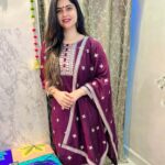 Veena Jagtap Instagram - 🪔 🌟चंद्राचा कंदील घरावरी, चांदण्यांचे तोरण दारावरी क्षितीजाचे रंग रांगोळीवरी, दिवाळीचे स्वागत घरोघरी🌟🪔 💥💥🌷दिवाळीच्या हार्दिक शुभेच्छा🌷💥💥