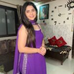 Veena Jagtap Instagram - We Can Learn By Reading,,,, But We Understand By Love So Dont Rush Things Which Needs Time To Grow💖 Ulhasnagar
