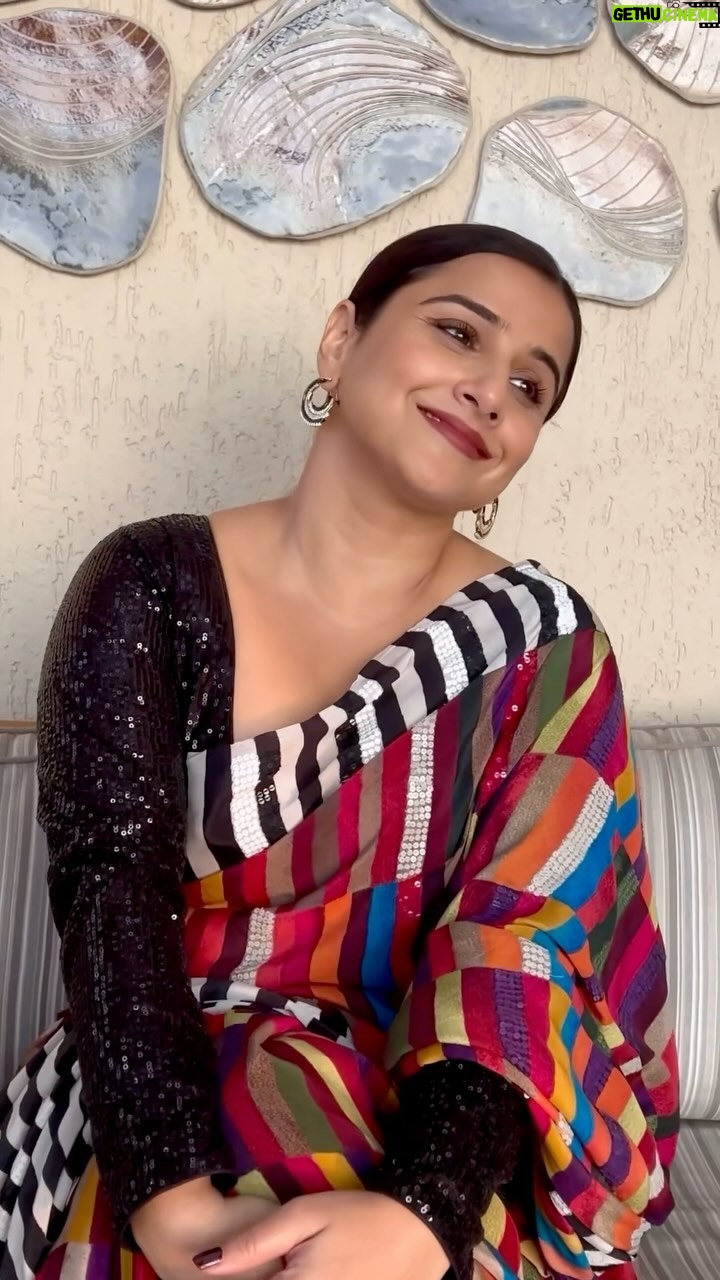 Vidya Balan Instagram - Do you also have a problem remembering people and faces? 😝
