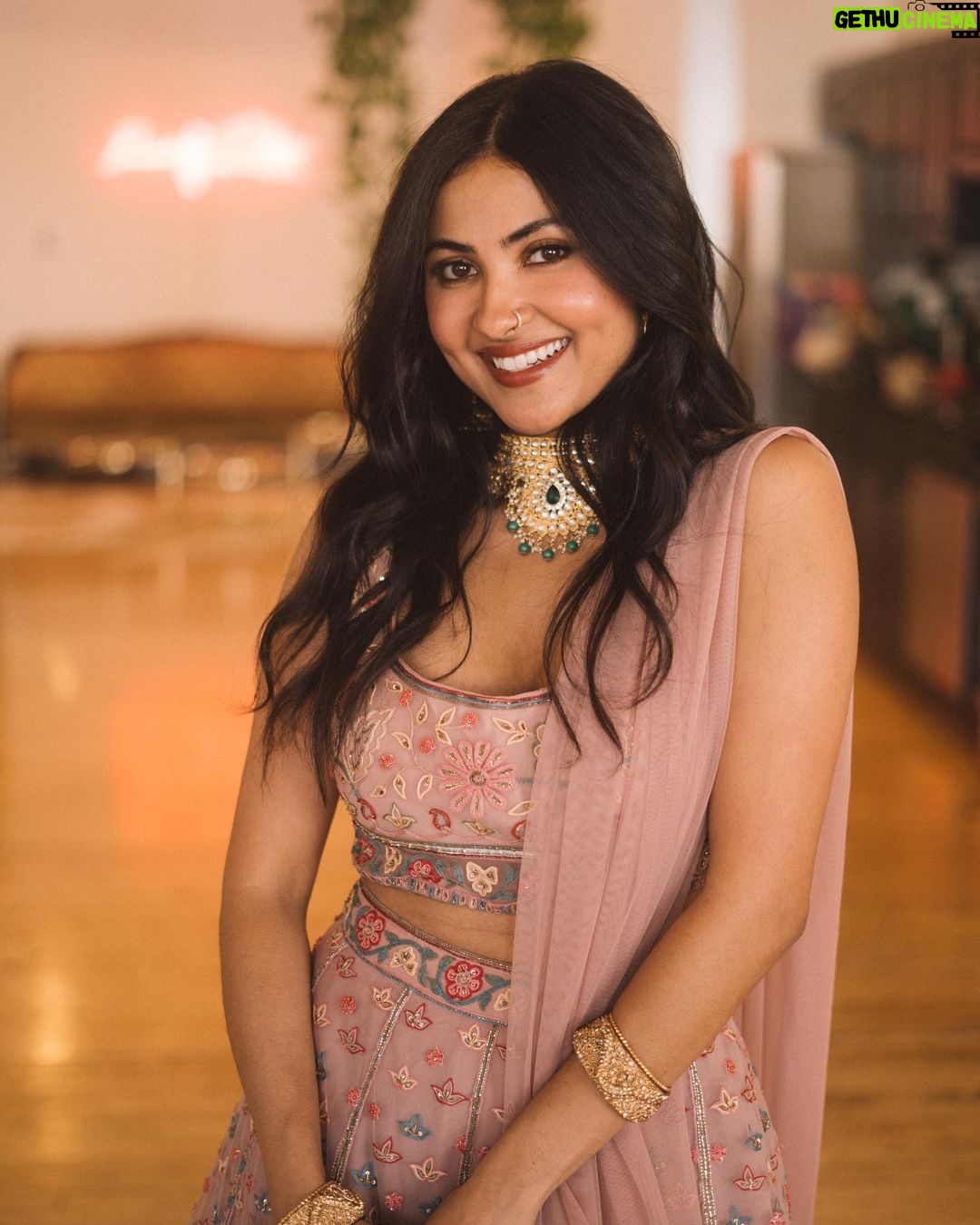 Vidya Vox Instagram - Still dreaming about this lehenga thanks to @shopkynah Hair & studio by @marisacuts . . . . #kynahpartner #kynah