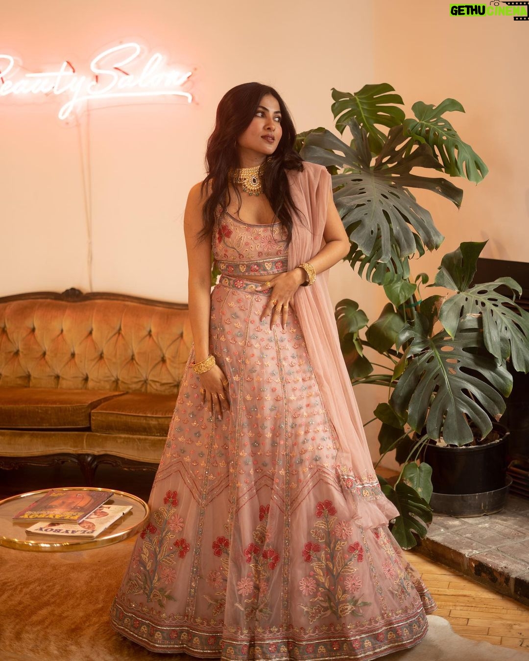 Vidya Vox Instagram - Still dreaming about this lehenga thanks to @shopkynah Hair & studio by @marisacuts . . . . #kynahpartner #kynah