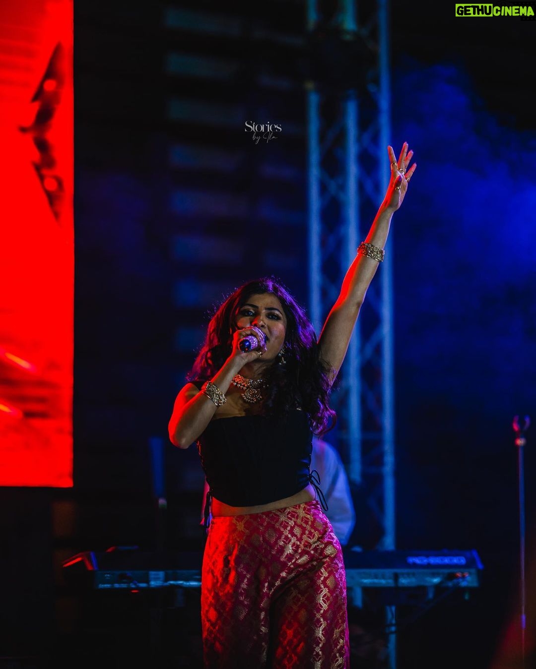 Vidya Vox Instagram - Such a privilege to Capture the Musical Magic: @vidyavox in all her Glory! π She set the whole UTD on fire! π₯π! Sharing you some of my favorite portraits captured on that spectacular night β₯οΈ @vidyavox @utdisa @gig_fx_special_effects Assist: @saikarthiksunkara @asha.selva ππ» #vidyavox #utd #utdisa #sangam #concert #singer #sonyalpha #sonyphotography #eventphotography #sonygmaster #indpendentartist #nri #usa #storiesbyila UTD Activity Center