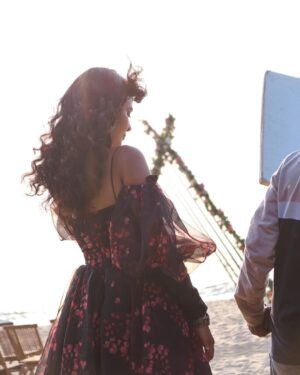 Vidya Vox Instagram - Kerala feels like home to me. I found stillness and peace amidst life’s chaos. I re-connected with the earth, laughed with my family, shot an entire music video with the loveliest people, saw my guru, hung out on house boats and ate all my favorite foods. This was the only time my work felt like a vacation, thank you @keralatourism. I’ll be back, I left my heart here❤️