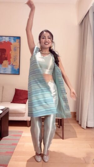 Vidya Vox Instagram - SEATTLE: I’m playing a show this Saturday - link in bio, come :) 

I wish getting dressed was this easy! 

Fit by @shantibanaras, necklace: @blossomboxjewelry, song by @urgirlpritt @dilushselva, remix by @djuviiofficial