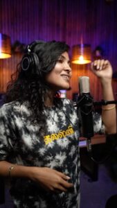 Vidya Vox Instagram - Fooling around in the studio in between writing. @gururandhawa, @badboyshah @aasthagill make some bangers! 🔥🔥Enjoy!