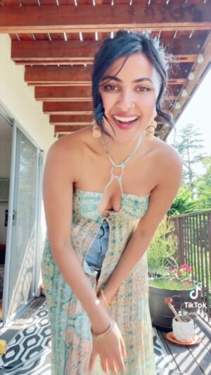 Vidya Vox Instagram - Can’t take me anywhere 💃🏽💃🏽