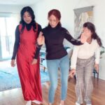 Vidya Vox Instagram - I had to get my mom and sis to do it…can you spot the dog? 😂@_vandanaiyer_ @trichgraceann @all_that_wordplay #letsnachle #dowhatmovesyou #bacardisessions