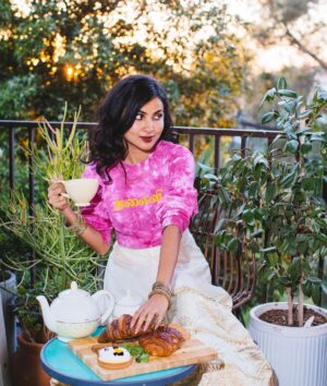 Vidya Vox Instagram - photo dump bc these were rejected since I was in “ethnic wear” 🙄🙄🙄 anyway, cop this sweatshirt on @tlviclothing!