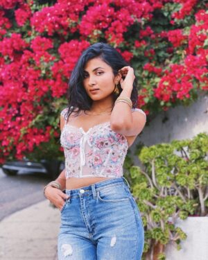 Vidya Vox Instagram - Felt cute, won’t delete later #shotoniphone