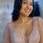 Vidya Vox Instagram – What a fabulous  time we had shooting this beautiful tvc with the gorgeous ✨ @vidyavox for @diademstore.in . 
Thank you my friend 🫶🏻 @sarah_george_official @tinkerbell productions for producing this dreamy work of art . 

Can’t wait for you guys to catch it in all the premium theatres and across chennai. 

@shiny_ashwin
@appunninair
@abhinandhanramanujam
@brinda_gopal
@poorts_20
@ashirahbydiadem

#Classy #luxury #wedding #weddingdress Chennai, India