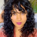 Vidya Vox Instagram – Learning to love my natural curls has been a journey and I’m embracing it more and more! 💃🏽 Thanks to @shankartucker & @marisacuts for always encouraging me to rock my natural hair for so many years. I finally took the plunge! Here’s to self love and so many more good hair days 😘

Cut & style: @marisacuts
Eyeliner: @kulfi.beauty