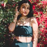 Vidya Vox Instagram - Urban forest fantasy 🌸🌺🌷🌹🌸 NEW TRACK ALERT - Thalaivi Remix ft. @navz_47 is out on all streaming platforms now! Video will be out tomorrow, 4/26!