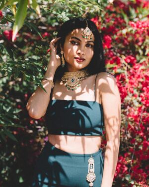 Vidya Vox Instagram - Urban forest fantasy 🌸🌺🌷🌹🌸 NEW TRACK ALERT - Thalaivi Remix ft. @navz_47 is out on all streaming platforms now! Video will be out tomorrow, 4/26!