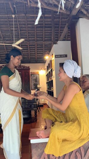 Vidya Vox Instagram - a perfect day with all my fav things: sadhya, shirodhara & abhayanga massage, family stories, and a house boat!

Yellow dress custom by @gospelofdesign 🥰