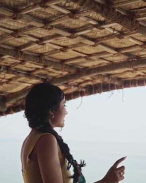Vidya Vox Instagram - Kerala feels like home to me. I found stillness and peace amidst life’s chaos. I re-connected with the earth, laughed with my family, shot an entire music video with the loveliest people, saw my guru, hung out on house boats and ate all my favorite foods. This was the only time my work felt like a vacation, thank you @keralatourism. I’ll be back, I left my heart here❤️