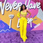 Vidya Vox Instagram - Never Have I Ever…had my song as part of a @netflix show…until now! “Be Free” makes a smoll appearance in episode 10! Thank you @mindykaling for a creating a groundbreaking series that beautifully portrays the diverse experiences of the South Asian community, bringing our stories to the forefront. 🌍✨ Grateful to be a small part of this powerful movement of representation and celebration! 🙌🏽🎉 @shankartucker @_vandanaiyer_ @jomygeorgemusic @snakesxladders Wearing my fav @payalsinghal to the LA premiere 🤩 Matched the carpet with @pragathiguru 🥳