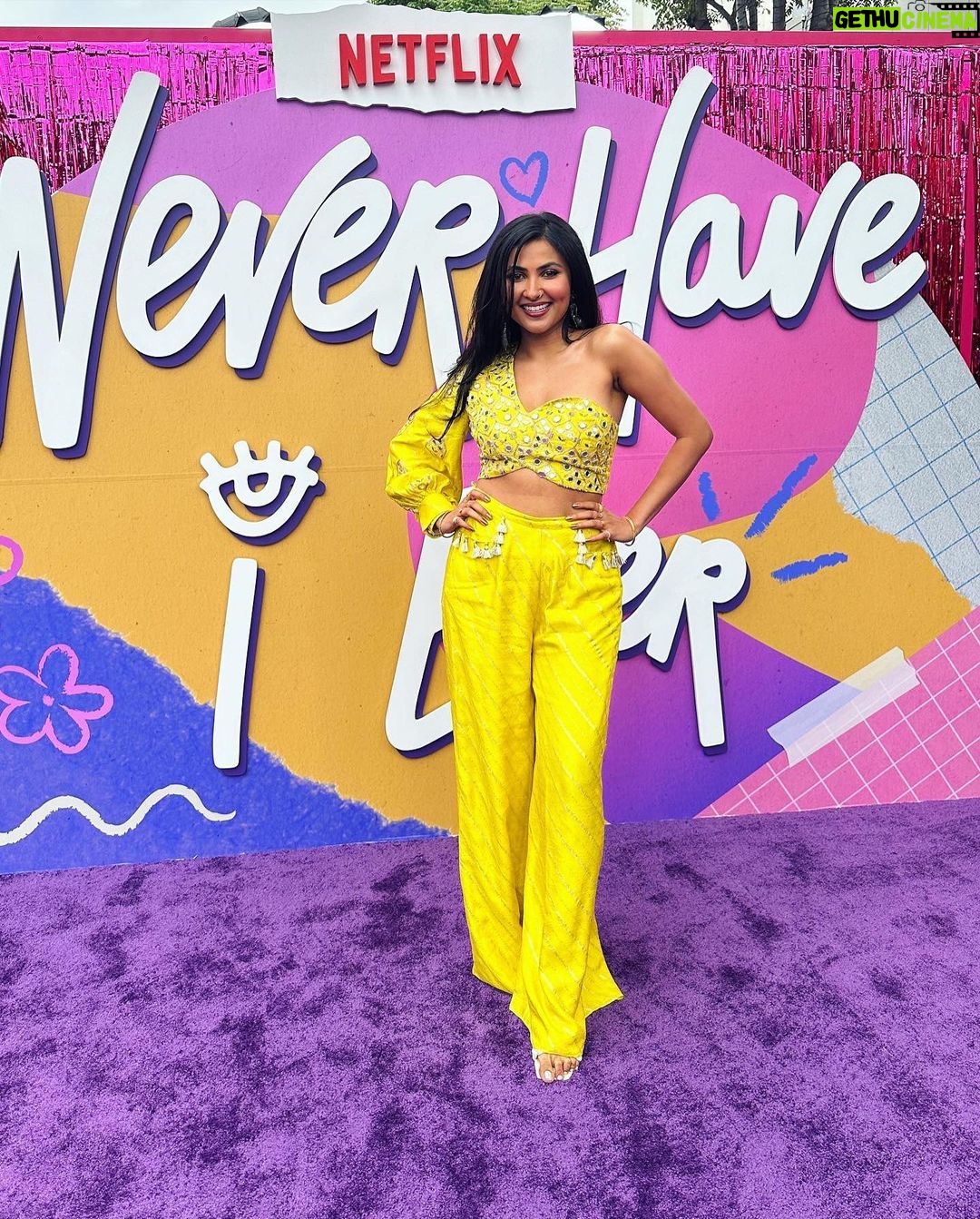 Vidya Vox Instagram - Never Have I Ever…had my song as part of a @netflix show…until now! “Be Free” makes a smoll appearance in episode 10! Thank you @mindykaling for a creating a groundbreaking series that beautifully portrays the diverse experiences of the South Asian community, bringing our stories to the forefront. 🌍✨ Grateful to be a small part of this powerful movement of representation and celebration! 🙌🏽🎉 @shankartucker @_vandanaiyer_ @jomygeorgemusic @snakesxladders Wearing my fav @payalsinghal to the LA premiere 🤩 Matched the carpet with @pragathiguru 🥳