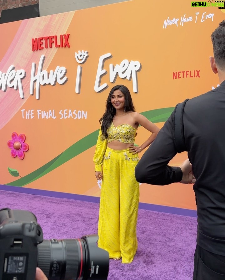 Vidya Vox Instagram - Never Have I Ever…had my song as part of a @netflix show…until now! “Be Free” makes a smoll appearance in episode 10! Thank you @mindykaling for a creating a groundbreaking series that beautifully portrays the diverse experiences of the South Asian community, bringing our stories to the forefront. 🌍✨ Grateful to be a small part of this powerful movement of representation and celebration! 🙌🏽🎉 @shankartucker @_vandanaiyer_ @jomygeorgemusic @snakesxladders Wearing my fav @payalsinghal to the LA premiere 🤩 Matched the carpet with @pragathiguru 🥳