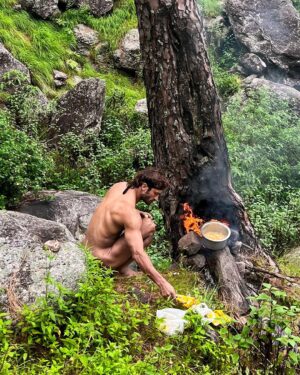 Vidyut Jammwal Instagram - My retreat to the Himalayan ranges - “the abode of the divine” started 14 years ago. Before I realised, it became an integral part of my life to spend 7-10 days alone- every year. 

Coming into the wilderness from a life of luxury and adulation, I enjoy finding my solitude and realising the importance of knowing “Who I am Not“ which is the first step of knowing “WHO AM I “as well as fending for myself in the quiet luxuries provided by nature. 

I am most comfortable outside my comfort zone and
I tune into the natural frequency of nature, and I imagine myself as the satellite dish antenna- receiving & emitting vibrations of happiness and love.

I vibrate at the frequency of COMPASSION.
I vibrate at the frequency of DETERMINATION.
I vibrate at the frequency of ACHIEVEMENT.
I vibrate at the frequency of ACTION. 

It is here that I create the energy I want to surround myself with and come back home, ready to experience a new chapter in my life - Reborn.

Also would love to share that this solitude is inconceivable to the mind, but experiential only when in awareness ..

I’m now ready and excited for my next chapter - CRAKK releasing in theatres on Feb 23rd, 2024 🥳

Pic courtesy - A local shepherd Mohar Singh