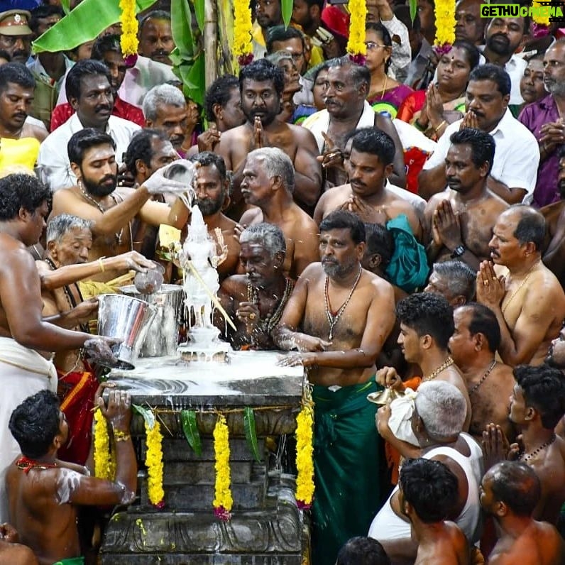 Vijay Vasanth Instagram - மைலாடியில் முருக பெருமானுக்கு நடைபெற்ற ஆராட்டு விழாவில் பக்தர்களுடன் கலந்து கொண்டேன்.