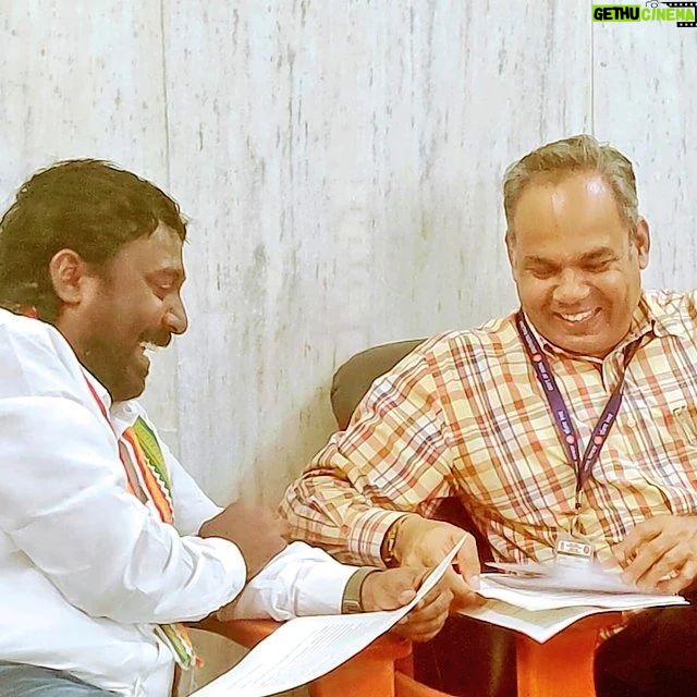 Vijay Vasanth Instagram - With DRM Railways as we were discussing trains and railway infrastructure for Kanyakumari district