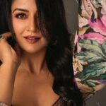 Vimala Raman Instagram – Final one with @vimraman 🔥 Shot by @prachuprashanth ✨
..
..
Styled by Thoorigaikabilan ✨
..
..
Makeup @makeupibrahim ✨
..
..
Hair @hairstylists_vijayaraghavan ✨
..
..
Shot at @vybn_studio ✨
..
..
#chennaifashion #chennaimodel #she  #detail #gameoftones #  #portraits #faceshots #prachuprashanth #prashunprashanth #prashunprashanthsridhar #chennaifashion #chennaimodel #she #experimentalfashion #pastels #tones #gameoftones #prashunprashanthsridhar #prashunprashanth #chennaifashionphotographer #chennaifashionphotography #chennaicommercialphotographer #vimalaraman Chennai, India