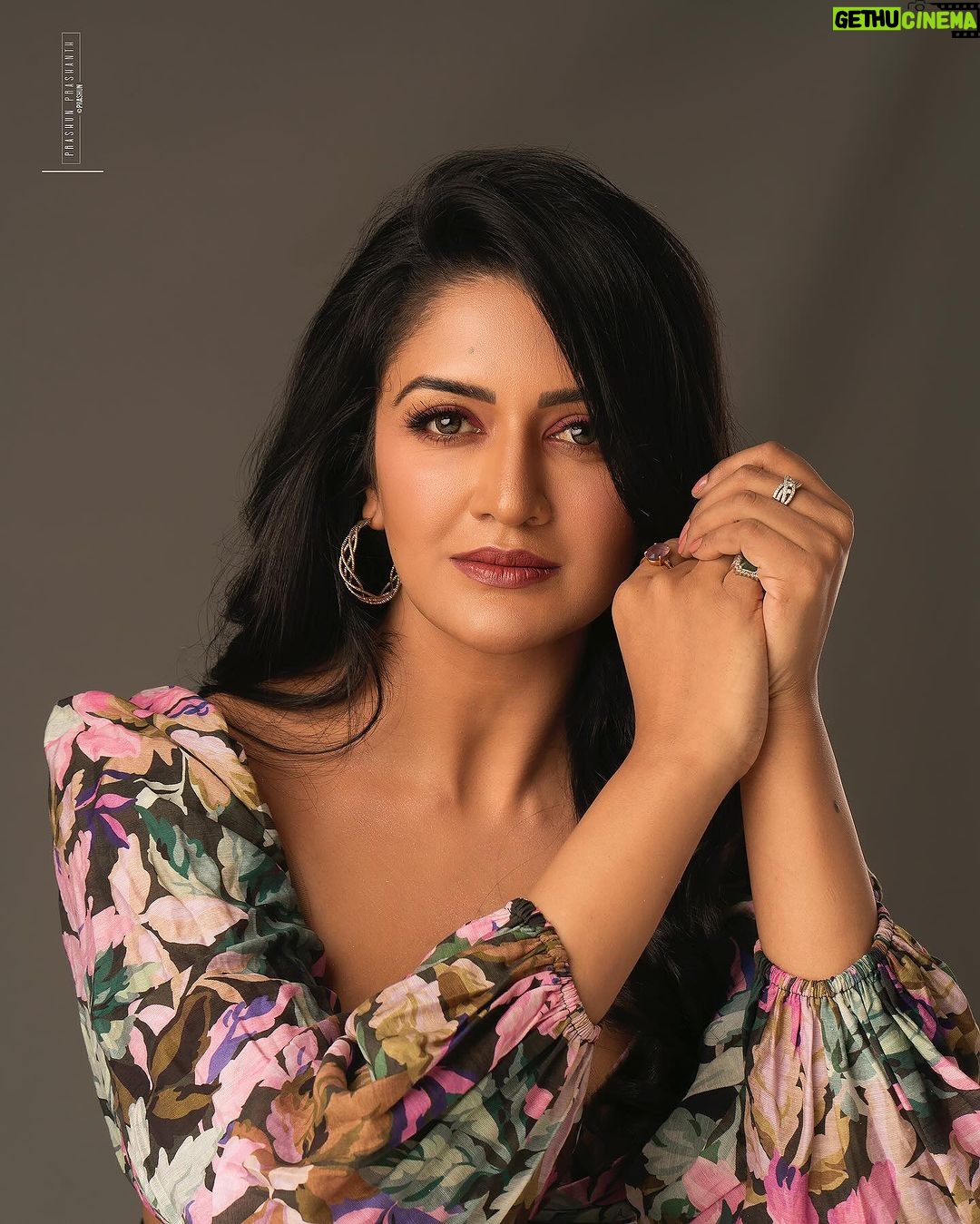 Vimala Raman Instagram - Final one with @vimraman 🔥 Shot by @prachuprashanth ✨ .. .. Styled by Thoorigaikabilan ✨ .. .. Makeup @makeupibrahim ✨ .. .. Hair @hairstylists_vijayaraghavan ✨ .. .. Shot at @vybn_studio ✨ .. .. #chennaifashion #chennaimodel #she #detail #gameoftones # #portraits #faceshots #prachuprashanth #prashunprashanth #prashunprashanthsridhar #chennaifashion #chennaimodel #she #experimentalfashion #pastels #tones #gameoftones #prashunprashanthsridhar #prashunprashanth #chennaifashionphotographer #chennaifashionphotography #chennaicommercialphotographer #vimalaraman Chennai, India