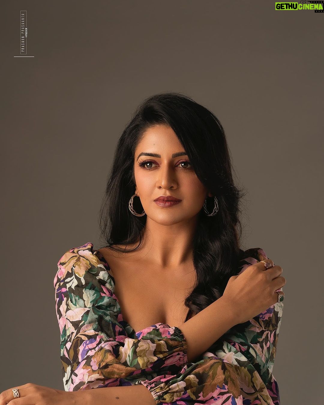 Vimala Raman Instagram - Final one with @vimraman 🔥 Shot by @prachuprashanth ✨ .. .. Styled by Thoorigaikabilan ✨ .. .. Makeup @makeupibrahim ✨ .. .. Hair @hairstylists_vijayaraghavan ✨ .. .. Jewellery from @new_ideas_fashions ✨ .. .. Shot at @vybn_studio ✨ .. .. #chennaifashion #chennaimodel #she #detail #gameoftones # #portraits #faceshots #prachuprashanth #prashunprashanth #prashunprashanthsridhar #chennaifashion #chennaimodel #she #experimentalfashion #pastels #tones #gameoftones #prashunprashanthsridhar #prashunprashanth #chennaifashionphotographer #chennaifashionphotography #chennaicommercialphotographer #vimalaraman Chennai, India