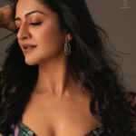 Vimala Raman Instagram – Final one with @vimraman 🔥 Shot by @prachuprashanth ✨
..
..
Styled by Thoorigaikabilan ✨
..
..
Makeup @makeupibrahim ✨
..
..
Hair @hairstylists_vijayaraghavan ✨
..
..
Jewellery from @new_ideas_fashions ✨
..
..
Shot at @vybn_studio ✨
..
..
#chennaifashion #chennaimodel #she  #detail #gameoftones #  #portraits #faceshots #prachuprashanth #prashunprashanth #prashunprashanthsridhar #chennaifashion #chennaimodel #she #experimentalfashion #pastels #tones #gameoftones #prashunprashanthsridhar #prashunprashanth #chennaifashionphotographer #chennaifashionphotography #chennaicommercialphotographer #vimalaraman Chennai, India