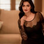 Vimala Raman Instagram - ‘Love her but leave her wild’ 🖤🌪️ - #atticus And because of my favs 😘❤️🫶🏽 #photographer @camerasenthil Shoot #organised @rrajeshananda #makeupartist #stylist @makeupibrahim #hairstylist @hairstylists_vijayaraghavan @yasinhairstylist . . . #photooftheday #instagood #new #latest #shoot #photoshoot #chennai #makeup #fashion #style #love #black #blackdress #hot #photography #actor #actress #vimalaraman