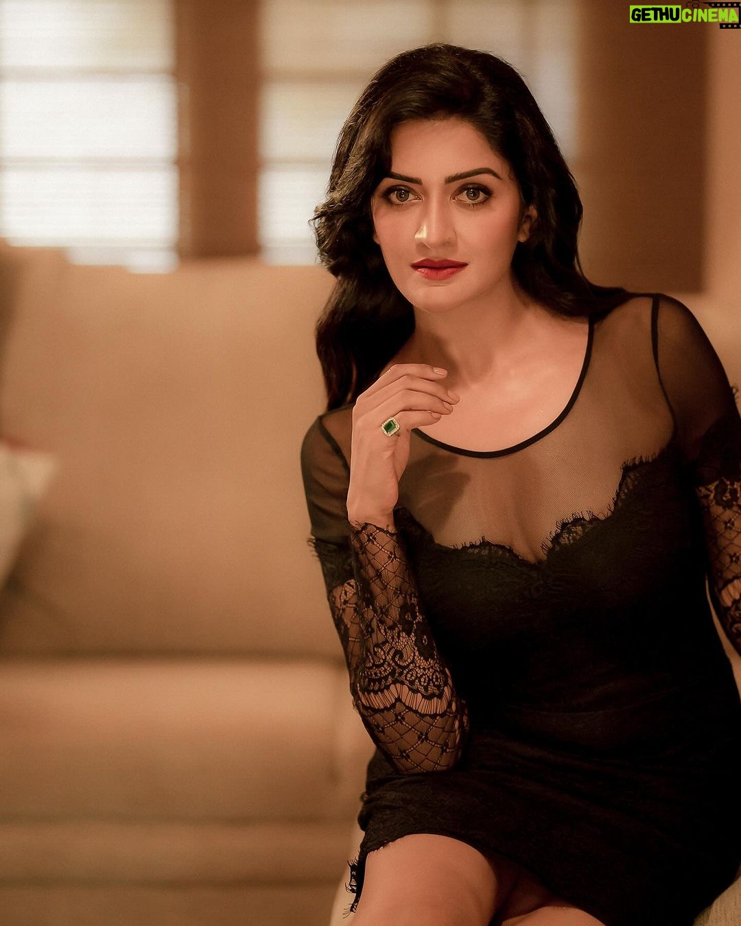 Vimala Raman Instagram - ‘Love her but leave her wild’ 🖤🌪️ - #atticus And because of my favs 😘❤️🫶🏽 #photographer @camerasenthil Shoot #organised @rrajeshananda #makeupartist #stylist @makeupibrahim #hairstylist @hairstylists_vijayaraghavan @yasinhairstylist . . . #photooftheday #instagood #new #latest #shoot #photoshoot #chennai #makeup #fashion #style #love #black #blackdress #hot #photography #actor #actress #vimalaraman