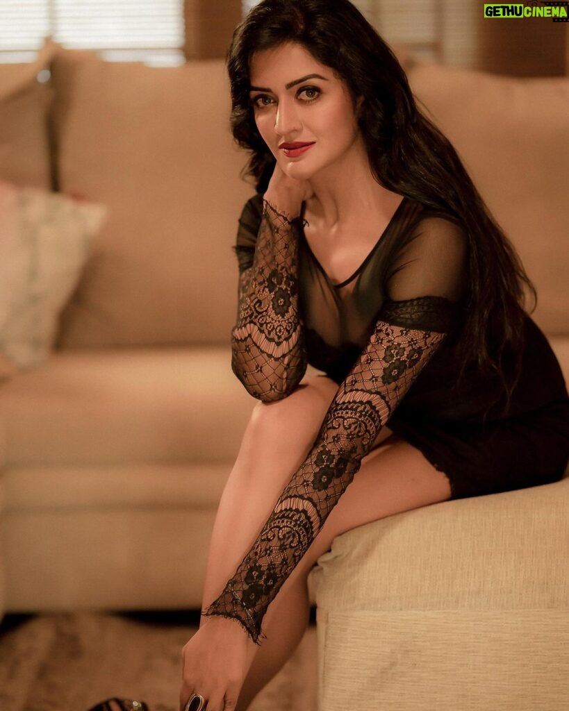 Vimala Raman Instagram - ‘Love her but leave her wild’ 🖤🌪️ - #atticus And because of my favs 😘❤️🫶🏽 #photographer @camerasenthil Shoot #organised @rrajeshananda #makeupartist #stylist @makeupibrahim #hairstylist @hairstylists_vijayaraghavan @yasinhairstylist . . . #photooftheday #instagood #new #latest #shoot #photoshoot #chennai #makeup #fashion #style #love #black #blackdress #hot #photography #actor #actress #vimalaraman