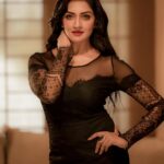 Vimala Raman Instagram - Trick or Treat 🖤🎃 #happyhalloween Thanks to my darling team of rockstars 😘❤️🫶🏽 love u #photographer @camerasenthil #makeupartist #styling @makeupibrahim #hairstylist @hairstylists_vijayaraghavan @yasinhairstylist #organiser @rrajeshananda . . . #halloween #trickortreat #eve #shoot #latest #new #fresh #photoshoot #black #blackdress #style #fashion #love #chennai #indoor #instagood #photooftheday #actor #actress #vimalaraman