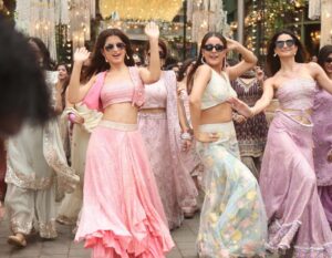 Vinali Bhatnagar Instagram - Some cute bts from kkbkkj for you guys 👾🧝‍♀️
.
.
.
.
#shoot #song #love #cute #bts #kkbkkj