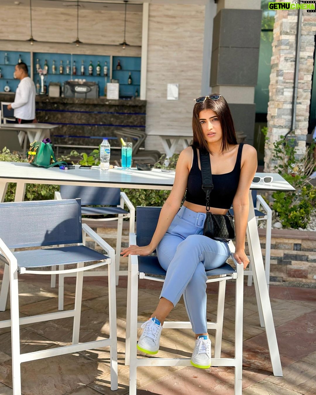 Vinali Bhatnagar - 14.2K Likes - Vacaciones👒
.
.
.
.
#fresh #vacation #potd #ootd #loveit #prettycity #lover