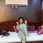Vinali Bhatnagar Instagram - Initial days of a happy kid who got wings!🦋 . . . . #throwback #life #love #letitgo #instadaily #mood