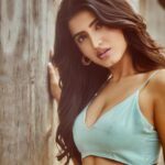 Vinali Bhatnagar Instagram - Birthday post☘️ Only grateful and blessed today for all that God and life has blessed me with! Thankyou everyone for all your wishes and love! Only upwards and onwards🙏 Photographer : @harsh__mevada Styled by : @sanamratansi Assisted by : @nirikshapoojary_ Outfit : @thenewbold.in Jewellery : @myrhabyrhea Footwear : @monrowshoes Make up : @themakeupmaven__ Hair stylist : @tinamukharjee Assistant : @palashipramanik
